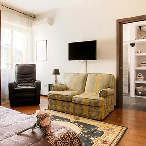Laura Bed & Breakfast Dolianova